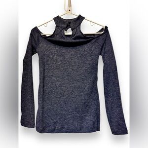 Venus Shoulder cut out top